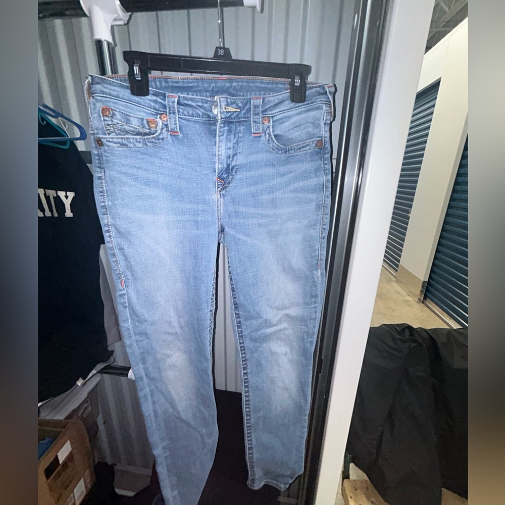 Like new true religion jeans. Size 32 curvy skinny stretch denim.